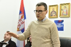 "NEPRISTOJNO JE DA MARINIKA I NJEN GAZDA UOPŠTE POMINJU OLIVERA DANAS" Petković odgovorio Tepić: Prstom nisu mrdnuli dok je bio u zatvoru