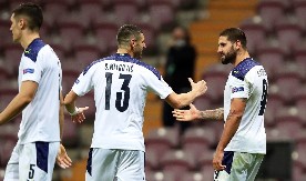 NA RASKRSNICI Mitrović seče, ovo zanima celu Srbiju i Paunovića