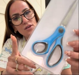 ZABORAVITE NA MAKAZE Jednostavan trik za otvaranje plastike koji je oduševio svet! (VIDEO)