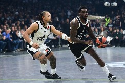 ČEKA GA OPERACIJA Milton napustio Beograd