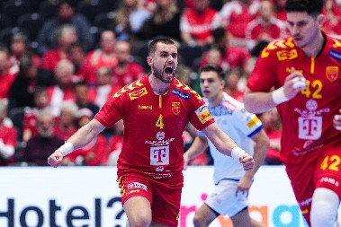 SENZACIJA NA PRVENSTVU EVROPE Komšije osvojile zlata vredan bod i napravile haos u grupi sa kojom se ukršta Srbija