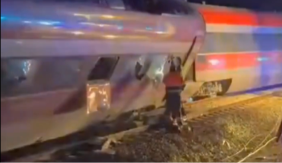 SABLASNE SCENE U ŠPANIJI NAKON NESREĆE! Najmanje 34 poginulih, za mnogima se traga