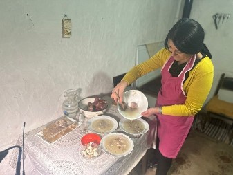 AKO SE OVO NE NAĐE NA STOLOM ZA BOGOJAVLJENJE, VERUJE SE DA SREĆA BEŽI IZ KUĆE: Srbi vekovima poštuju isti običaj