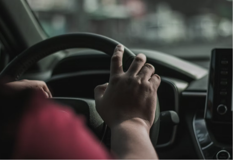 MISLE DA ŠTEDE GORIVO, A TROŠE JOŠ VIŠE Vozači, pravite nedopustivu grešku koja će vas skupo koštati 