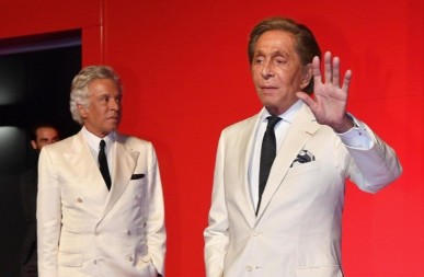 Po ovome je bio najpoznatiji, žene u Srbiji su ga obožvale: Ovo je boja koju je Valentino obožavao, dominira i 2026. godinom