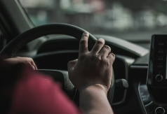 NE IGNORIŠITE OVAJ PROBLEM Evo kako da reagujete ako osetite miris BEZINA u kolima