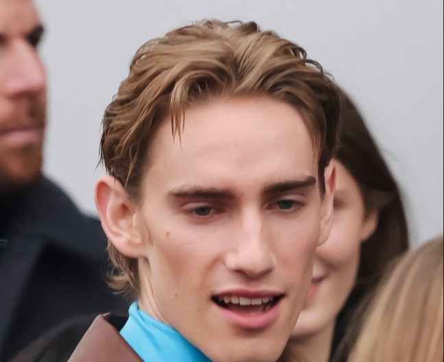 Ima najjači glumački pedigre: Srbija obožava njegove roditelje, znate li o kome se radi?