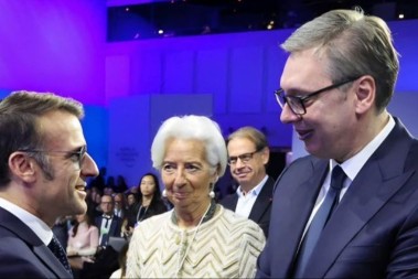 VUČIĆ SE SREO SA MAKRONOM U DAVOSU: "Uvek je dobro čuti šta jedan od najvažnijih evropskih lidera ima da kaže"