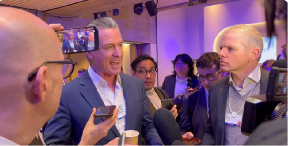 HAOS U DAVOSU: „Evropo, gde ti je kičma – ne znate ništa osim da klečite“