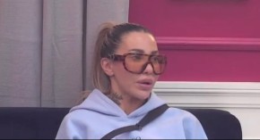 ANELI AHMIĆ NA STUBU SRAMA! Htela da osvoji Filipa, a pokušala da smuva Janjuša, raskrinkana potpuno, cimeri se urotili protiv nje! (FOTO)