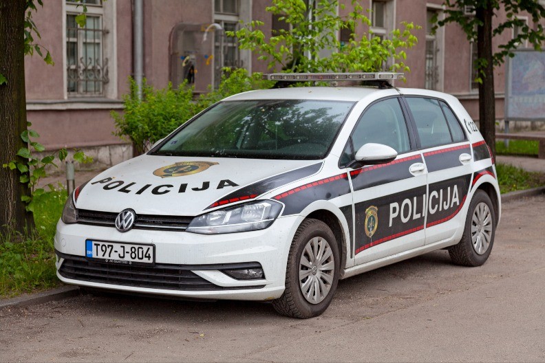 U MOSTARU ZAPLENJEN DUVAN Oduzete i mašine za preradu