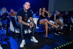 POGINULA ATRAKTIVNA INFLUENSERKA Bila je supruga slavnog MMA borca, slupala se vozeći skupoceni auto