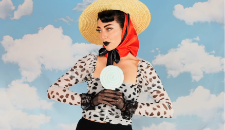 SEZONA VODOLIJE OTVARA VRATA SREĆI Evo koja 2 horoskopska znaka privlače najbolje prilike, zaboravljaju na probleme i krizu