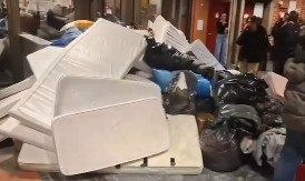 SVINJAC U NAJAVI! Pedesetak Gruhonjićevih separatista okupiralo Filozofski u Novom Sadu