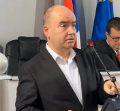 ĐINĐIĆ: LAŽI O MENI SERVIRA ŠVERCER CIGARETA DR MILIĆ KOJI JE PREKRŠIO SVE ETIČKE NORME