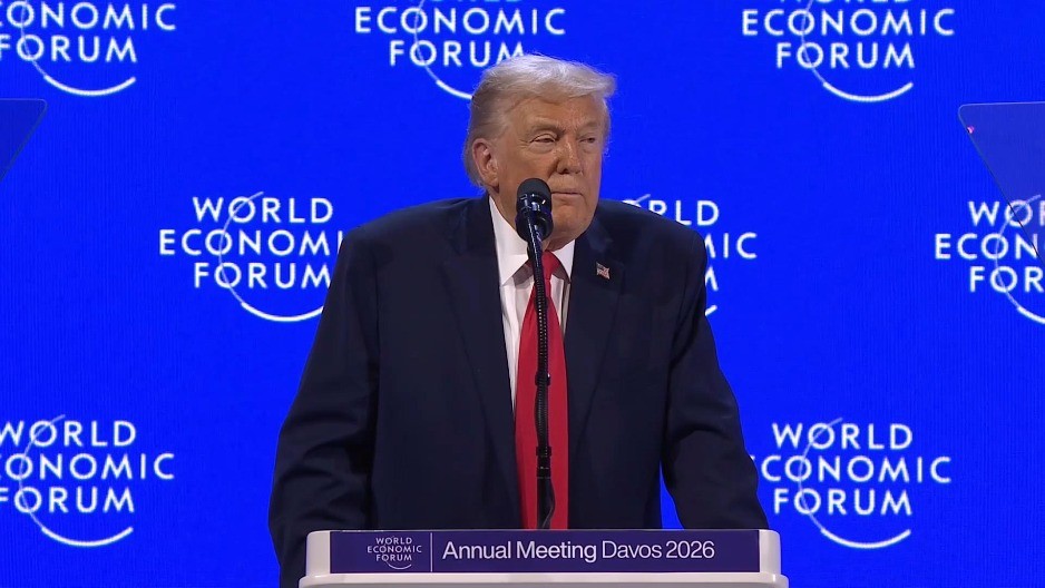 "SRAMOTA JE...": Tramp "vuče uši" evropskim liderima u Davosu