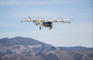 LETEĆI TAKSIJI STIŽU U SRBIJU! Vučić odgovorio skepticima