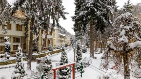 ATRAKTIVNA BANJA U SRBIJI U KOJU SE NAJVIŠE IDE ZIMI Prelepa je i puna lekovitih termalnih izvora, a samo je na 2 sata vožnje od Beograda