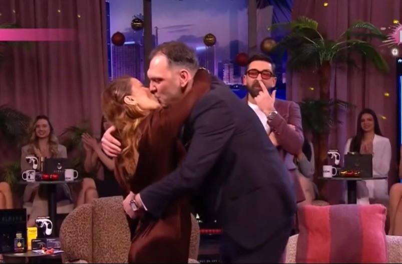 "ŽAO MI JE MINE KOSTIĆ" Naša pevačica iskreno o romansi koleginice i Kaspera!