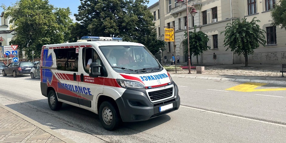 HITNA POMOĆ ZATRPANA POZIVIMA Alarmantno, ambulante su pune