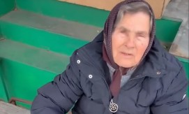 DIRLJIVA SCENA NA PIJACI U PANČEVU Baka prodaje čarape na da preživi - tiktoker Luka humanim gestom rasplakao Srbiju!