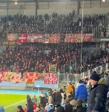 ZVEZDA U BORBI ZA EVROPSKO PROLEĆE Veliki broj navijača bodri crveno-bele u Malmeu (VIDEO)