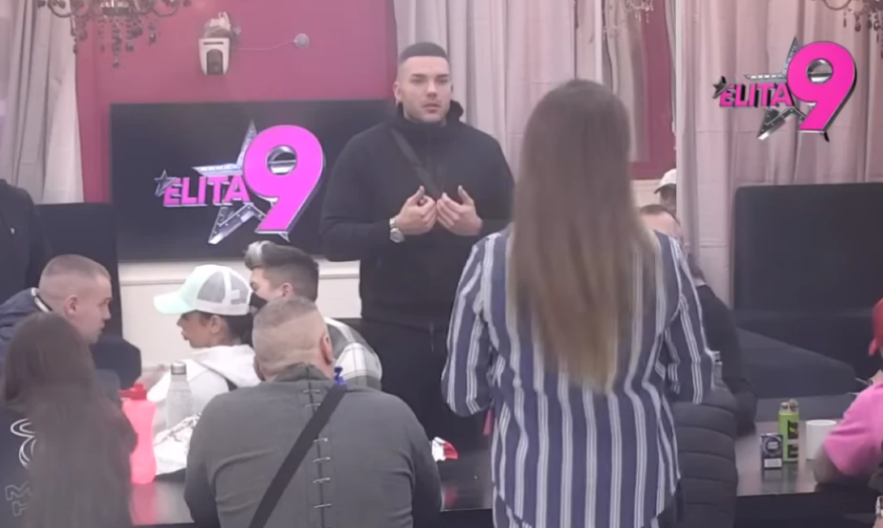 "VIDELA SAM IH DA SE LJUBE" Anđelo Ranković imao aferu sa 16 godina starijom cimerkom, ovo su detalji