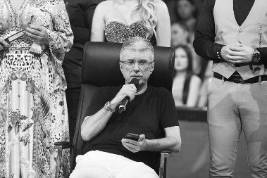 SVI SU MISLILI DA JE ZVEZDE GRANDA STVORIO SAŠA POPOVIĆ Saznala se prava istina, on je idejni tvorac muzičkog takmičenja!