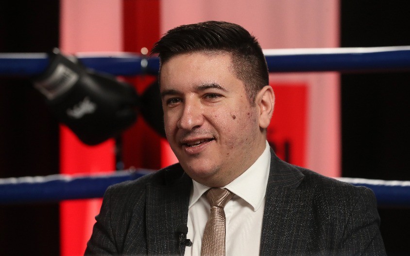 DAJKOVIĆ U RINGU: Milo je ljudima lomio noseve,  Milojko nam otima koru hleba (VIDEO)