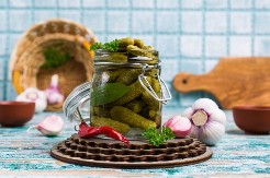 Ako svaki dan jedete kisele krastavčiće, u telu kreće „čistka“: Gastroenterolog otkriva šta se zaista dešava u crevima