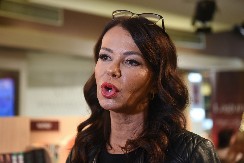 VODITELJKI POZLILO ZBOG SMRTI U PORODICI Kroz jecaje ispričala detalje!