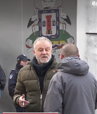 VERBALNI NASILJE ISPRED OPŠTINE KULA: Incidenti i ometanje rada novinara uoči sednice