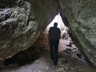 LEGENDA KAŽE DA JE OVDE SKRIVENO BLAGO NEMANJIĆA U pećinu kod Čačka mnogi su pokušavali da uđu, ali su brzo odustajali