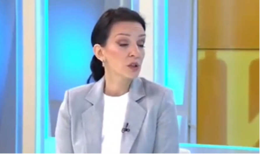LETI PERJE NA BLOKADERKOJ TELEVIZIJI! Marinika kipti, ušla u sukob sa voditeljkom: "Kome da se sklonimo? Lomparu i Bakiću?" (VIDEO)