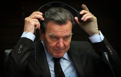 "NEMAČKA TREBA DA SE OKRENE RUSIJI" Šok izjava Gerharda Šredera