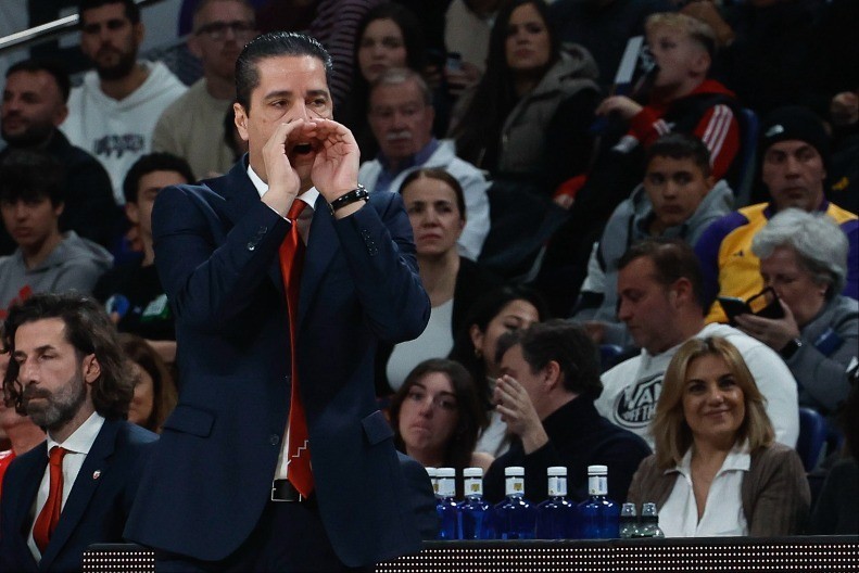 SFEROPULOS PONOVO U CENTRU PAŽNJE Za Zvezdu stigle loše vesti, evo i zašto