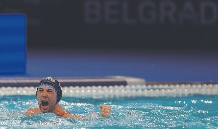 ZLATO ČEKA DELFINE Ima li koga da ne veruje?