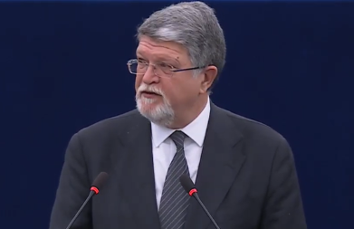 EVO KOME BLOKADERI PADAJU PRED NOGE: Čak ga i njegovi Hrvati najstrašnije ponižavaju!