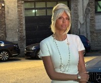 SRČANO JU JE PODRŽAVALA I PLAKALA ZBOG NJE U TAKMIČENJU Pevačica na meti osuda zbog izjave o Jeleni Karleuši 