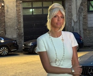 SRČANO JU JE PODRŽAVALA I PLAKALA ZBOG NJE U TAKMIČENJU Pevačica na meti osuda zbog izjave o Jeleni Karleuši 