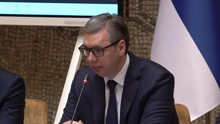 VUČIĆ DIREKTORIMA JAVNIH PREDUZEĆA: Molim vas idite, ako nemate želju da menjate stvari