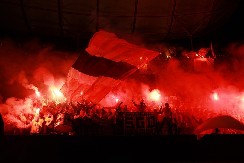 HAOS U NEMAČKOJ Navijači napali policiju, 64 povređenih!