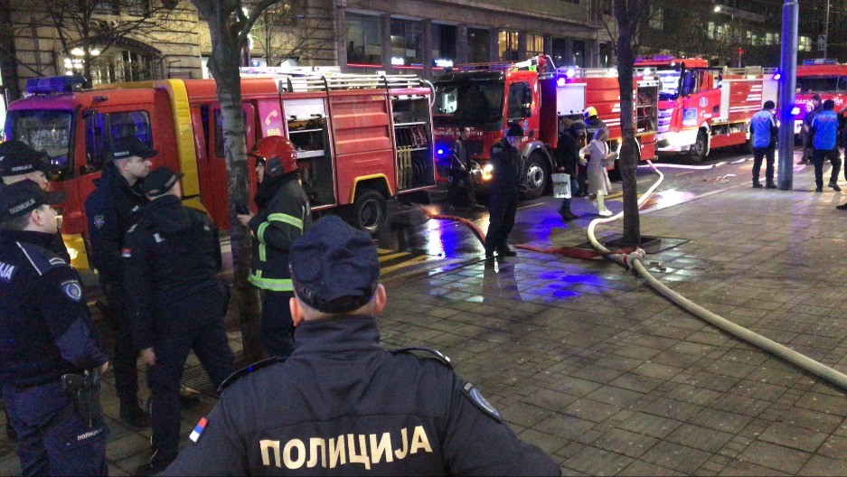 POŽAR U CENTRU BEOGRADA! Plamen zahvatio stan na Terazijama, sumnja se na ovo (FOTO/VIDEO)