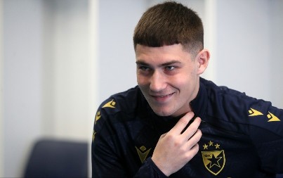 LOVA SAMO KAPLJE Zvezdi stiže 600.000 evra od Lajciga i Sent Etjena