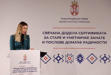 MINISTARKA MESAROVIĆ URUČILA SERTIFIKATE ZA STARE ZANATE: Oni su čuvari kulturne baštine i tradicije