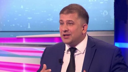 OGLASIO SE NAJVEĆI RUSKI STRUČNJAK ZA OBOJENE REVOLUCIJE "Protesti nisu spontani, ne mogu postojati bez spoljne finansijske pomoći"