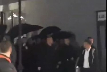 KURTI PROŠAO KO BOS PO TRNJU Albanci ga dočekali zvižducima u Srbici, vikali: Tači, Tači (VIDEO)