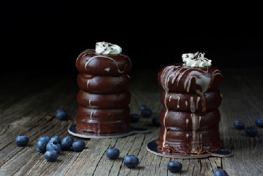 INDIJANERI KOJIMA NIKO NE MOŽE DA ODOLI Bogati šamom i preliveni sa čokoladom tope se u ustima