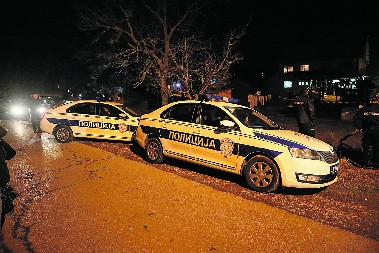 TINEJDŽERI NASMRT PRETUKLI MUŠKARCA (61) U BOJNIKU Vezali ga i tukli rukama, nogama i drvenom motkom!