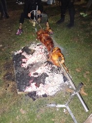 STUDENTSKA ŽURKA SE NASTAVLJA Evo kako građani u blokadi "žale" žrtve tragedije u Novom Sadu (FOTO/VIDEO)